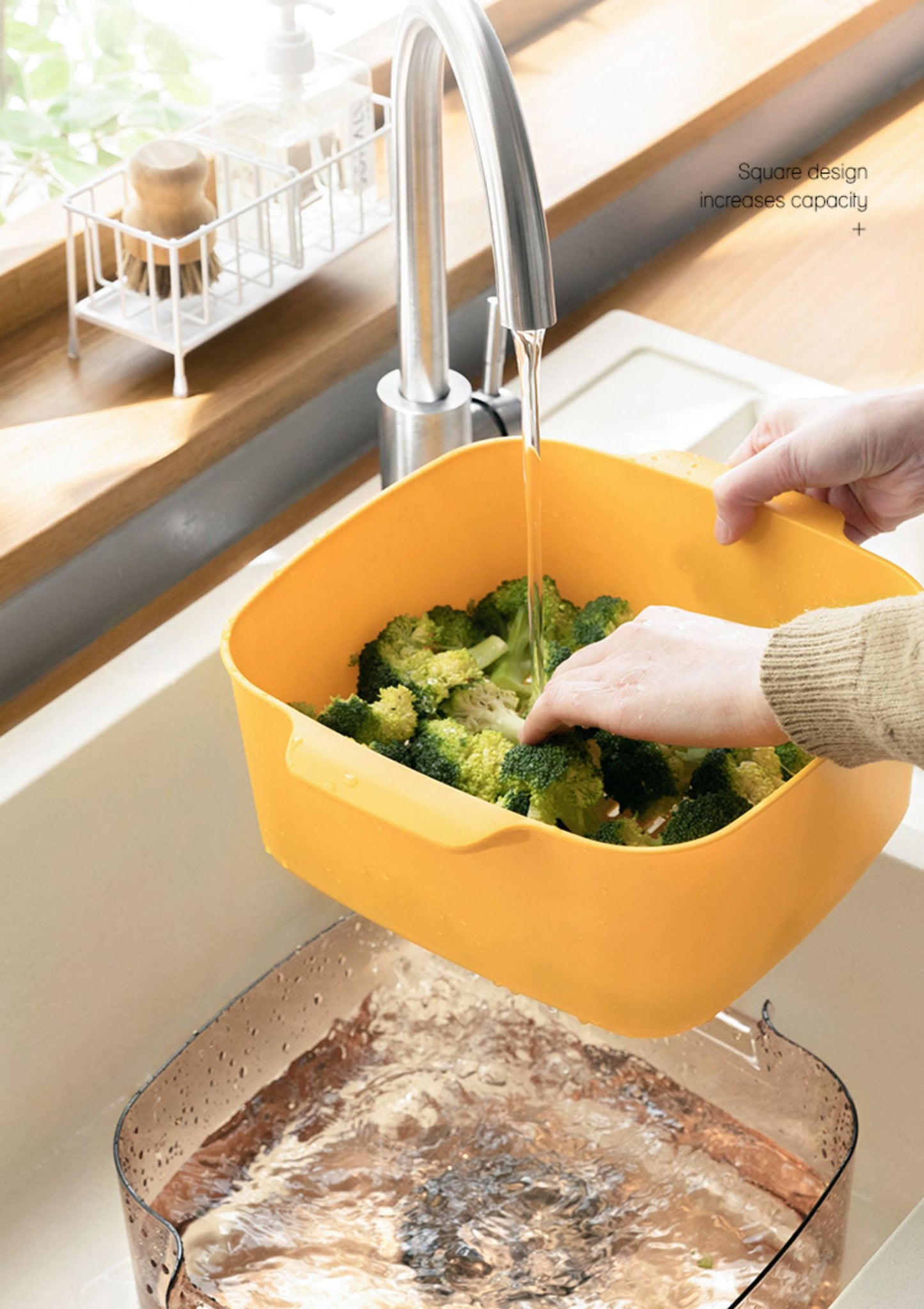 Double layered fruit and vegetable drain basket